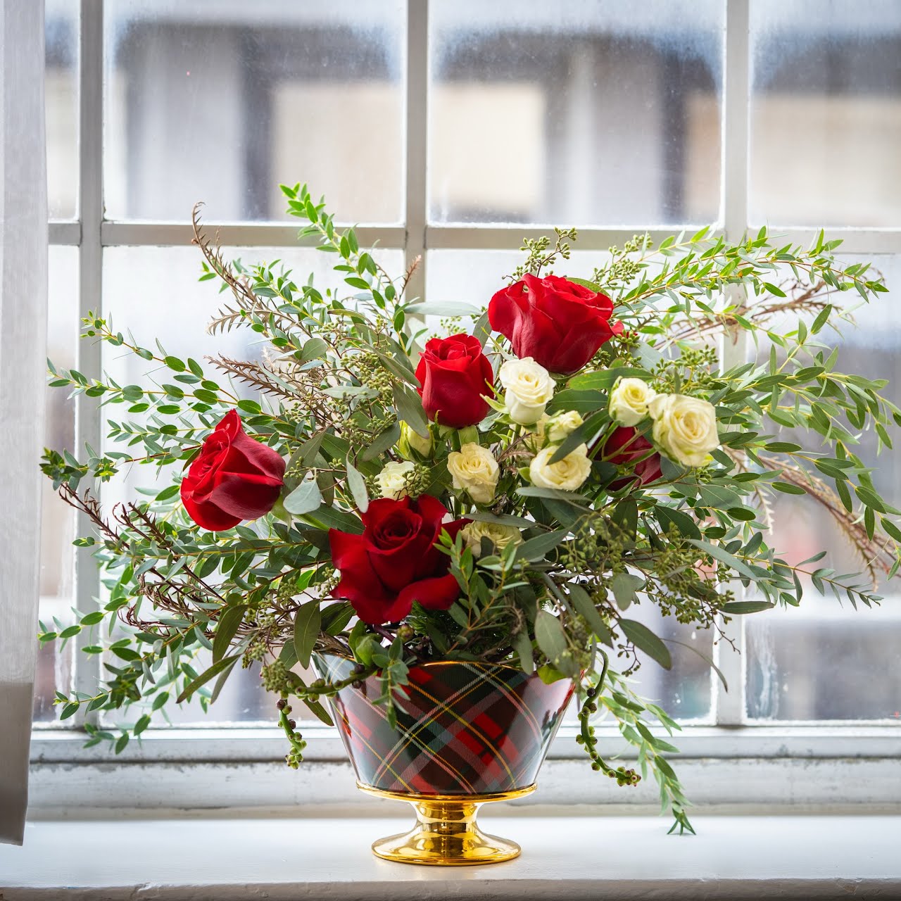 Ornament with Large Floral Arrangement